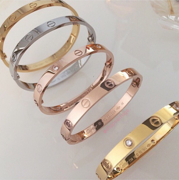 Love bracelet ( Pre-orders if not in stock)